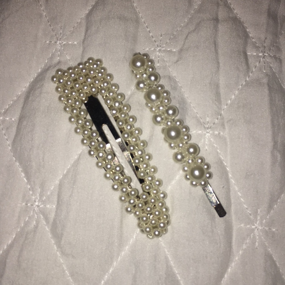 Pearl Hair Clips